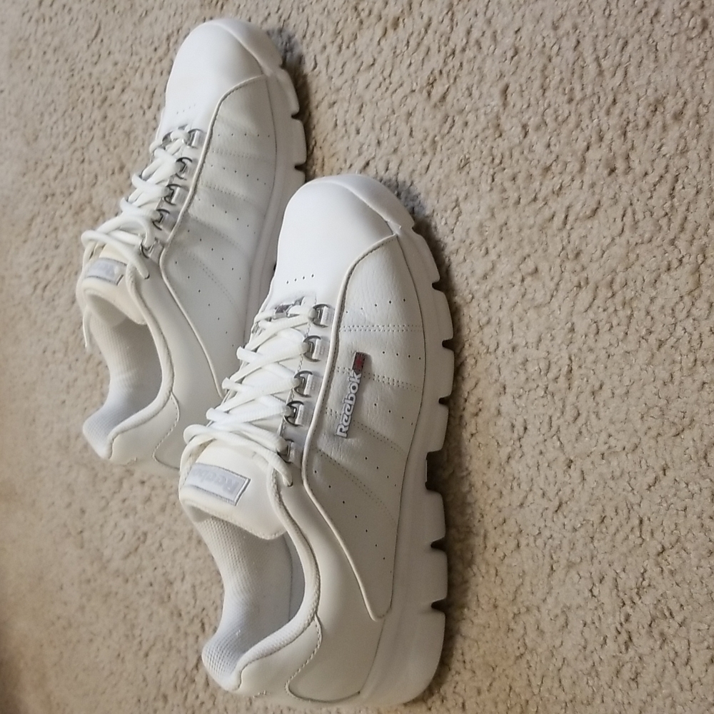 Reebok Sneakers